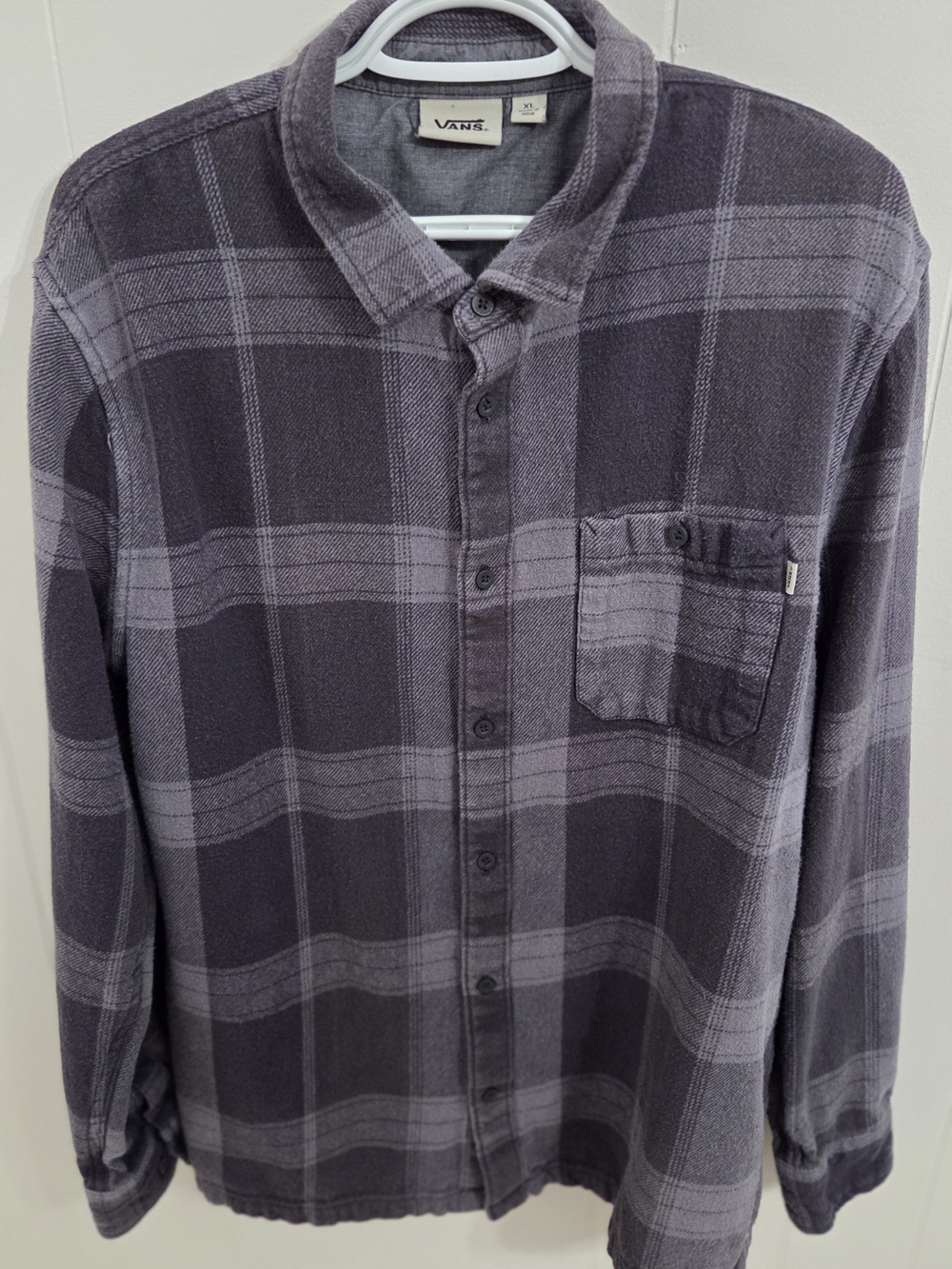 Vans Flannel Shirt XL Gray Black Plaid Long Sleeve Button Down Skate Streetwear